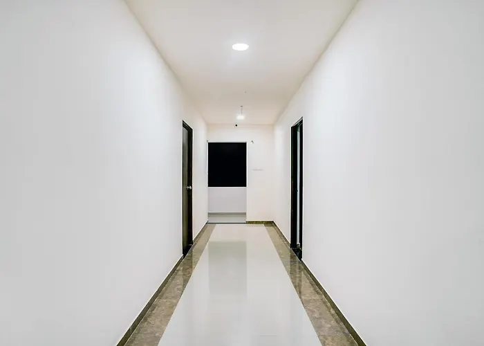 Super Hotel O White Villa Nagpur